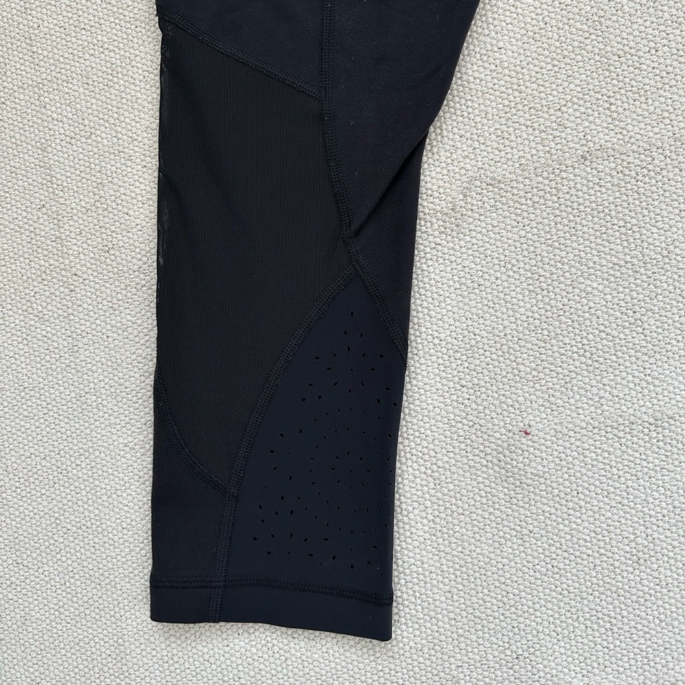 Lululemon Wunder Under Crop Laser Cut Tech Mesh 4 - Picture 14 of 16